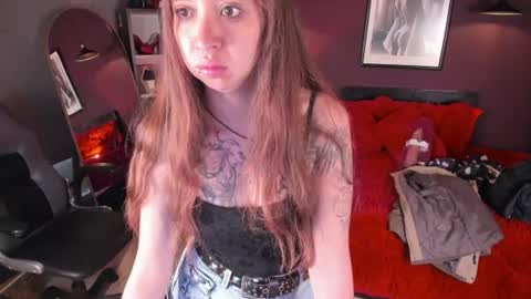 Snapshot of scarlett__cooper__ chatting on 07-19-26, 12:20 Scarlett online show from 07-19-26, 12:20