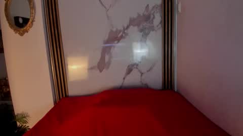 SCARLETT FOX  online show from 10-15-25, 11:10
