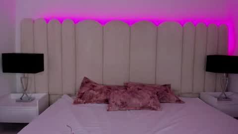 Snapshot of scarlett__noir chatting on 12-19-25, 07:10 scarlett__noir online show from 12-19-25, 07:10