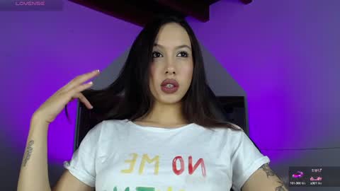 Snapshot of scarlett_buttock chatting on 01-02-25, 01:30 Scarlett online show from 01-02-25, 01:30