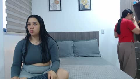 Scarlett and Jazmin online show from 05-28-26, 11:07