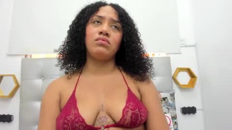 Snapshot of scarlett_fox20 chatting on 01-03-25, 03:22 scarlett_fox20 online show from 01-03-25, 03:22