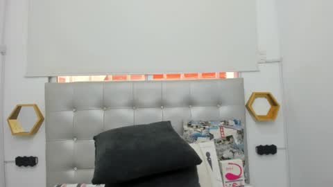 Snapshot of scarlett_fox20 chatting on 01-12-25, 12:23 scarlett_fox20 online show from 01-12-25, 12:23