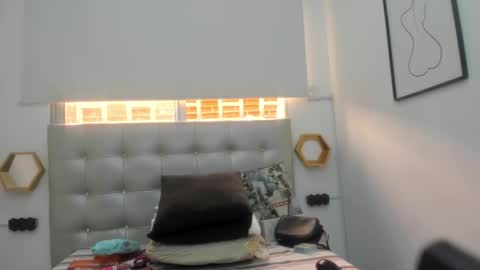 Snapshot of scarlett_fox20 chatting on 01-19-25, 05:39 scarlett_fox20 online show from 01-19-25, 05:39