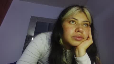 scarlett_johhns online show from 10-22-25, 02:56