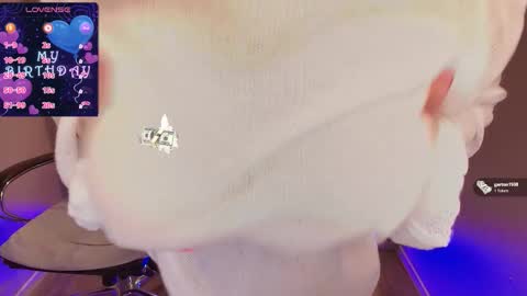 Scarlett online show from 11-19-25, 01:11