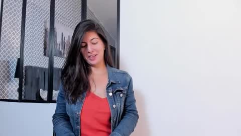 Snapshot of scarlett_moore_ chatting on 01-20-25, 01:53 Scarlett online show from 01-20-25, 01:53