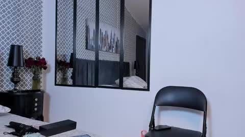 Snapshot of scarlett_moore_ chatting on 02-03-25, 01:19 Scarlett online show from 02-03-25, 01:19