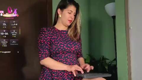 Snapshot of scarlett_moore_ chatting on 07-21-26, 05:04 Scarlett online show from 07-21-26, 05:04