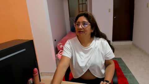 Scarlett online show from 10-14-25, 01:56