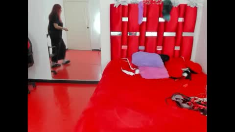 Snapshot of scarlett_red_11 chatting on 05-11-26, 03:40 scarlett_red_11 online show from 05-11-26, 03:40