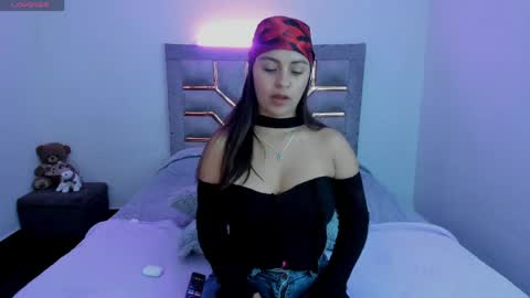 scarlett_rose11 online show from 04-17-26, 05:16