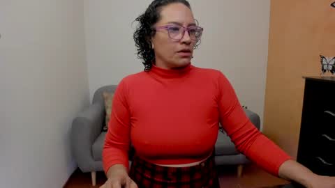 Snapshot of scarlett_sax chatting on 06-17-26, 11:16 Scarlett sax online show from 06-17-26, 11:16