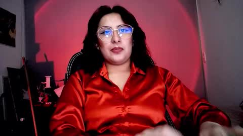 Snapshot of scarlett_sen chatting on 11-17-25, 01:39 Mistress Scarlett online show from 11-17-25, 01:39