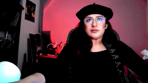 Snapshot of scarlett_sen chatting on 11-27-25, 01:35 Mistress Scarlett online show from 11-27-25, 01:35