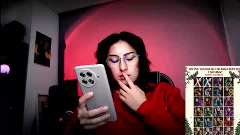 Snapshot of scarlett_sen chatting on 12-03-25, 02:04 Mistress Scarlett online show from 12-03-25, 02:04