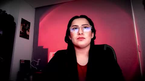 Snapshot of scarlett_sen chatting on 12-18-25, 03:18 Mistress Scarlett online show from 12-18-25, 03:18