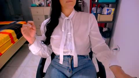 Snapshot of scarlett_sex2 chatting on 05-29-26, 03:10 scarlet online show from 05-29-26, 03:10