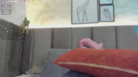 Snapshot of scarlett_vegga chatting on 02-19-25, 07:50 Scarlett online show from 02-19-25, 07:50