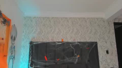 Snapshot of scarlett_vegga chatting on 10-31-25, 05:52 Scarlett online show from 10-31-25, 05:52