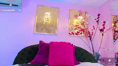 Snapshot of scarlette04 chatting on 02-19-26, 08:49 SCARLETTE online show from 02-19-26, 08:49