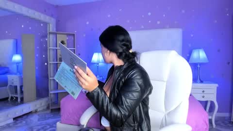 Snapshot of scarlette_15 chatting on 10-04-25, 03:26 Scarlette online show from 10-04-25, 03:26