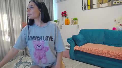 Snapshot of scarlettemptations chatting on 11-01-25, 06:15 Scarlett online show from 11-01-25, 06:15