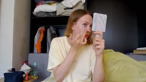 Snapshot of scarlettford chatting on 09-17-25, 11:01 Scarlett online show from 09-17-25, 11:01