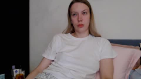Snapshot of scarlettford chatting on 11-05-25, 04:40 Scarlett online show from 11-05-25, 04:40