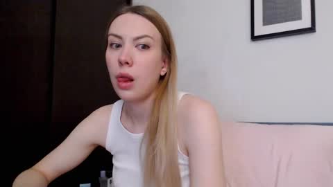 Snapshot of scarlettford chatting on 11-07-25, 12:49 Scarlett online show from 11-07-25, 12:49