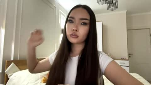 scarlettleszczynski online show from 04-09-26, 12:43