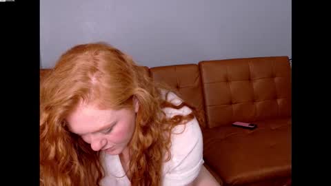 Snapshot of scarlettredff chatting on 11-22-25, 05:06 ScarlettredFF online show from 11-22-25, 05:06