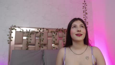 Snapshot of scarlettroxx chatting on 12-05-25, 11:30 Scarlet online show from 12-05-25, 11:30