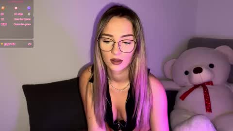 ScarlettSmithz online show from 11-19-25, 08:09