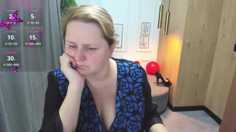 Scarlett online show from 10-31-25, 06:03