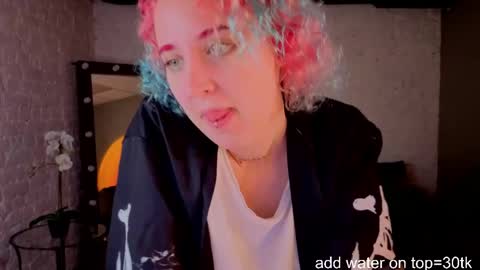 Snapshot of scarlettsparksxx chatting on 05-28-26, 06:10 Scarlett online show from 05-28-26, 06:10
