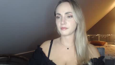 Snapshot of scarlettxblonde chatting on 07-07-26, 08:13 ScarlettxBlonde online show from 07-07-26, 08:13