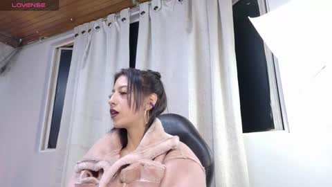 Snapshot of scarllett_bdsm chatting on 10-21-25, 06:14 Scarllett online show from 10-21-25, 06:14