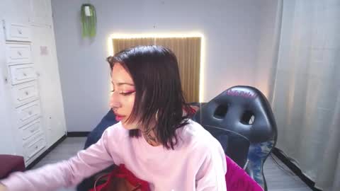 Snapshot of scarllett_bdsm chatting on 12-05-25, 06:11 Scarllett online show from 12-05-25, 06:11