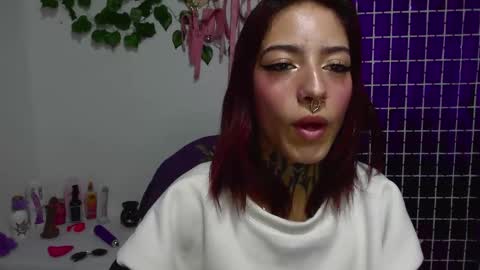 Snapshot of scarllett_bdsm chatting on 03-12-26, 01:56 Scarllett online show from 03-12-26, 01:56