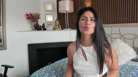 Snapshot of scarrlet_fox chatting on 04-22-26, 07:26 Scarlet online show from 04-22-26, 07:26