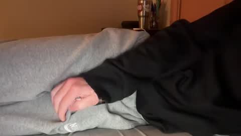 Snapshot of scb894682 chatting on 12-09-24, 06:01 Skinny College Boy online show from 12-09-24, 06:01