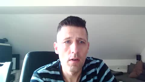 Snapshot of schnuckigeil chatting on 02-10-25, 12:39 Dildomen online show from 02-10-25, 12:39