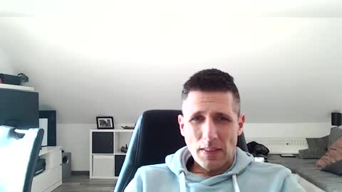 Snapshot of schnuckigeil chatting on 02-17-25, 11:02 Dildomen online show from 02-17-25, 11:02