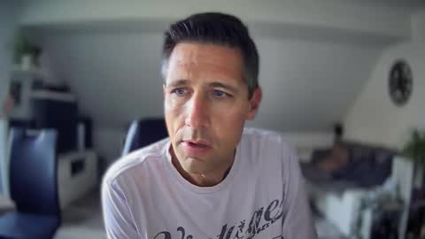 Snapshot of schnuckigeil chatting on 09-09-25, 10:59 Dildomen online show from 09-09-25, 10:59