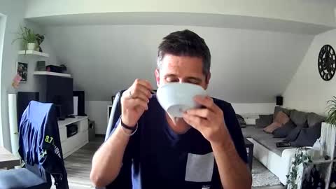 Snapshot of schnuckigeil chatting on 09-12-25, 10:37 Dildomen online show from 09-12-25, 10:37