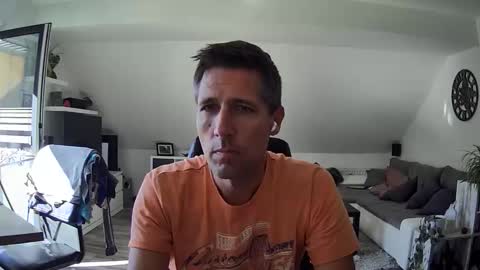 Snapshot of schnuckigeil chatting on 09-19-25, 08:38 Dildomen online show from 09-19-25, 08:38