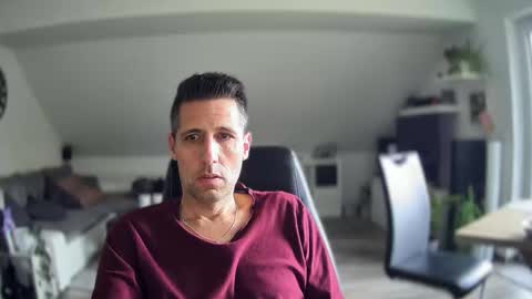 Snapshot of schnuckigeil chatting on 12-03-25, 01:09 Dildomen online show from 12-03-25, 01:09