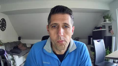 Snapshot of schnuckigeil chatting on 12-05-25, 11:30 Dildomen online show from 12-05-25, 11:30