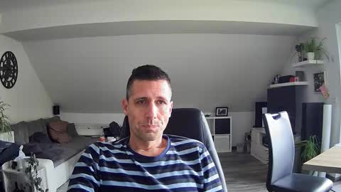 Snapshot of schnuckigeil chatting on 01-13-26, 01:16 Dildomen online show from 01-13-26, 01:16